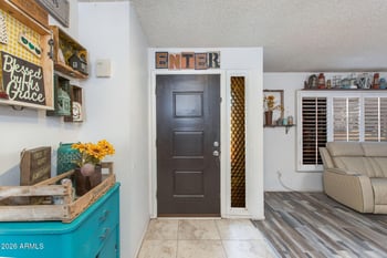 5025 Frier Dr, Glendale, AZ 85301