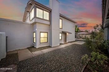 5026 Gelding Dr, Glendale, AZ 85306