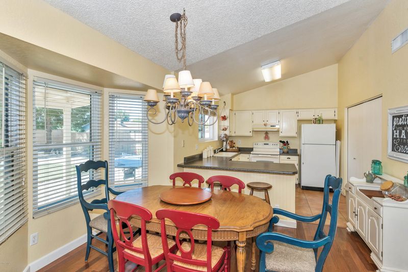 5027 E Fairbrook Cir, Mesa, AZ 85205