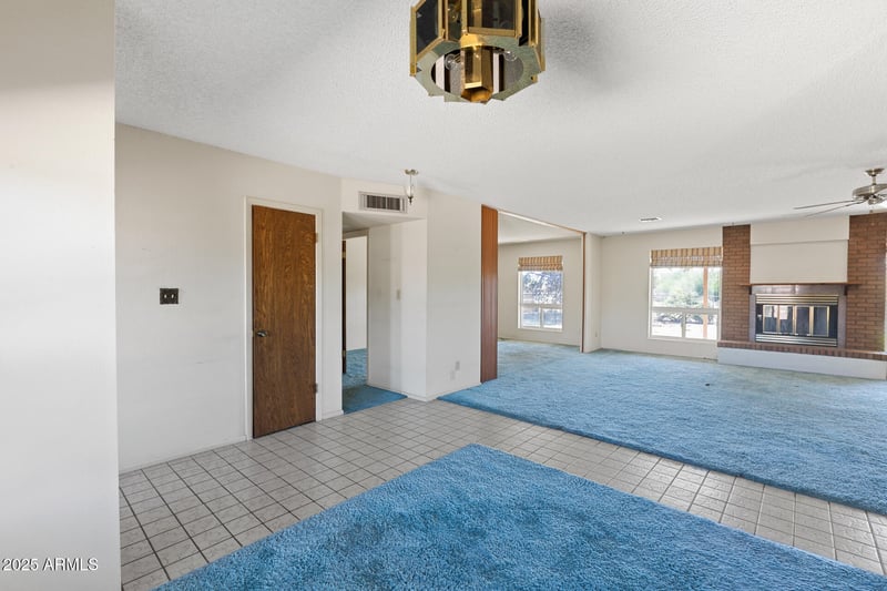 5027 W Soft Wind Dr, Glendale, AZ 85310