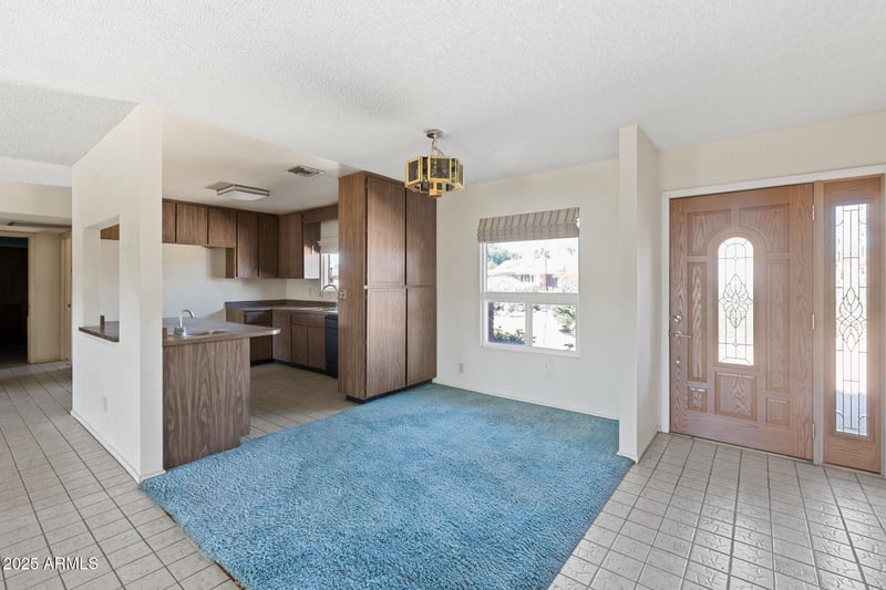 5027 W Soft Wind Dr, Glendale, AZ 85310