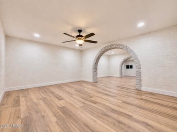 5028 W Krall St, Glendale, AZ 85301