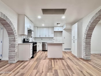 5028 W Krall St, Glendale, AZ 85301