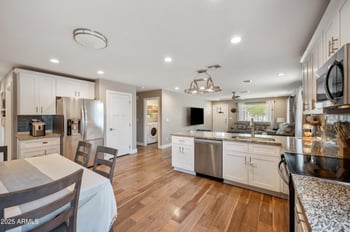 5029 11th Pl, Phoenix, AZ 85040