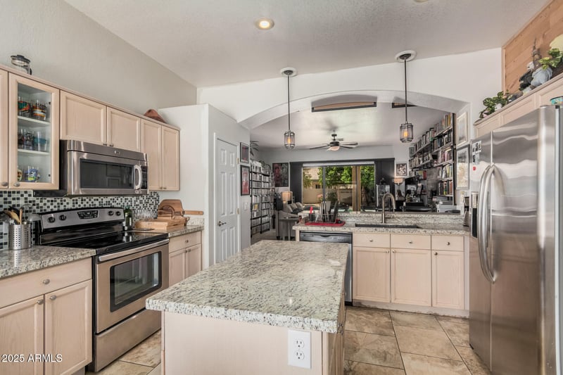 503 Helena Dr, Phoenix, AZ 85023