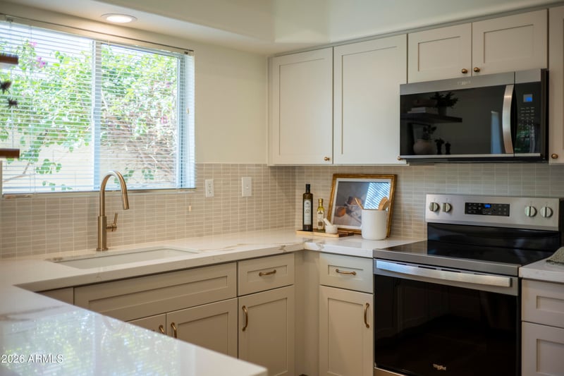 5032 Siesta Dr #3, Phoenix, AZ 85044