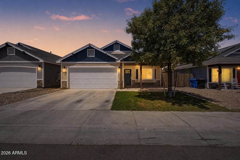 5034 11th Pl, Phoenix, AZ 85040