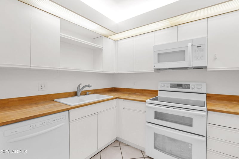 5035 10th Pl #108, Phoenix, AZ 85014