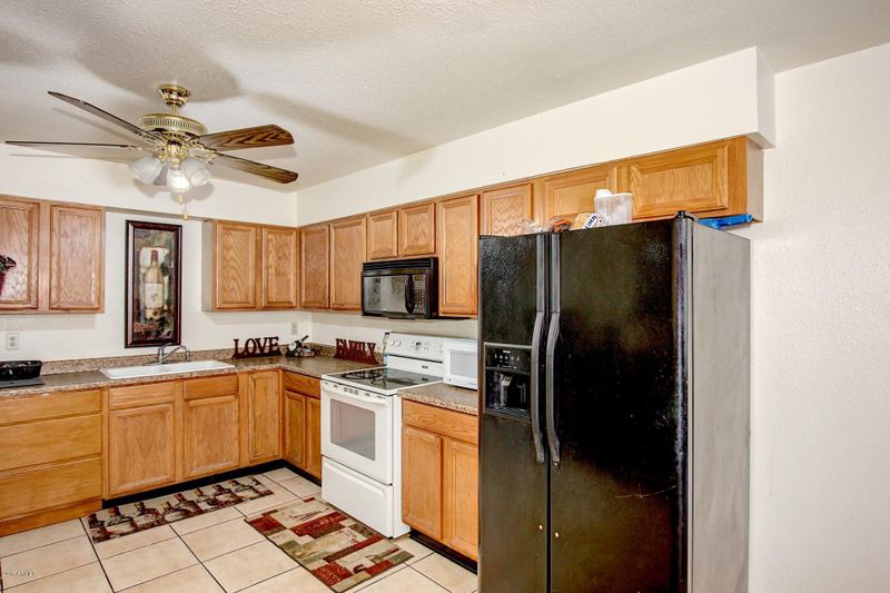 5038 N 42nd Ave, Phoenix, AZ 85019