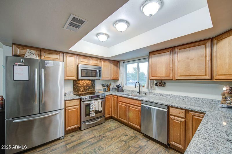 5039 Mercer Ln, Glendale, AZ 85304