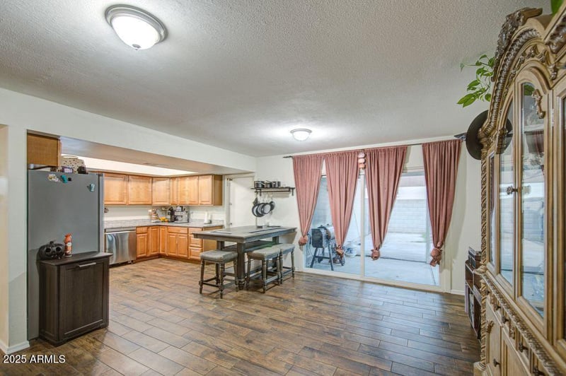 5039 Mercer Ln, Glendale, AZ 85304