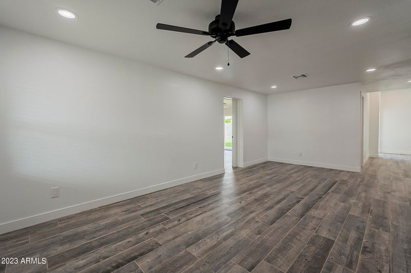 5039 N 18th Ave, Phoenix, AZ 85015