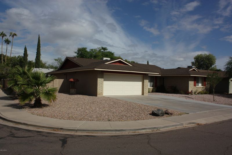 504 E Bell De Mar Dr, Tempe, AZ 85283