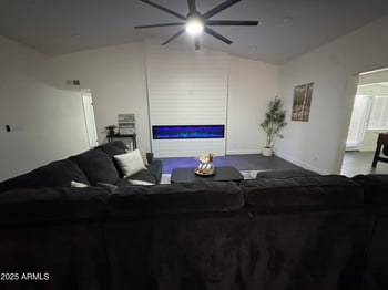 5040 69th Dr, Glendale, AZ 85303