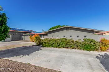 5040 Misty Willow Ln, Glendale, AZ 85310
