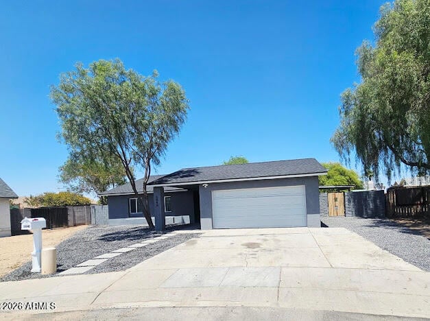 5040 69th Dr, Glendale, AZ 85303