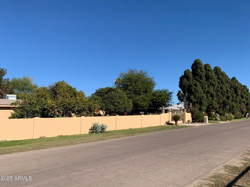 5040 Steinway Dr, Laveen, AZ 85339