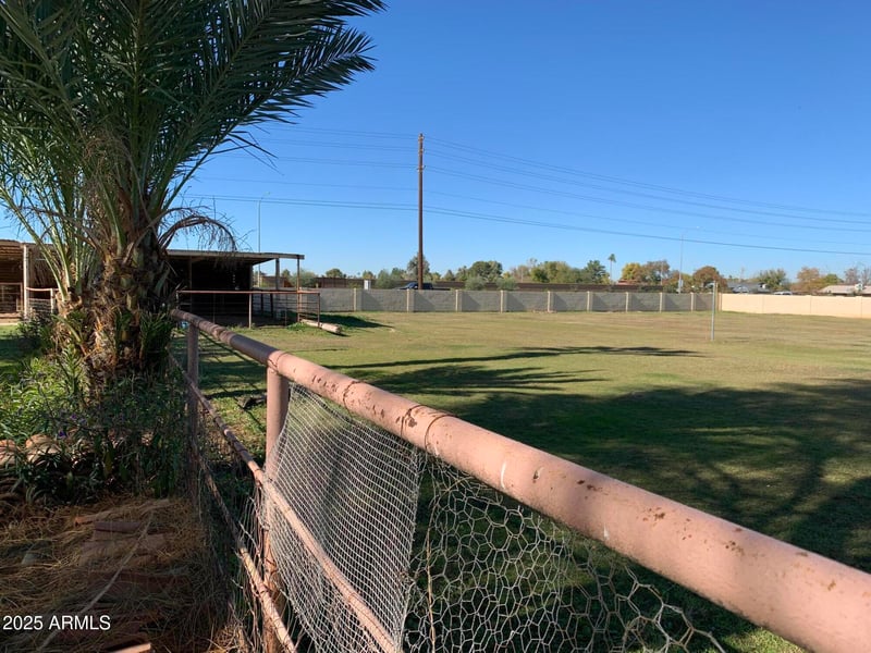 5040 Steinway Dr, Laveen, AZ 85339