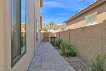 5040 Laredo St, Chandler, AZ 85226