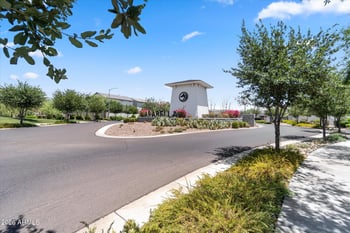 5041 Woodridge Dr, Scottsdale, AZ 85254