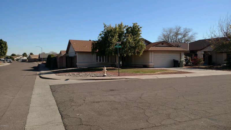 5041 N 86th Dr, Glendale, AZ 85305