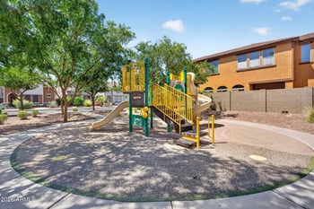 5041 Escuda Dr, Glendale, AZ 85308