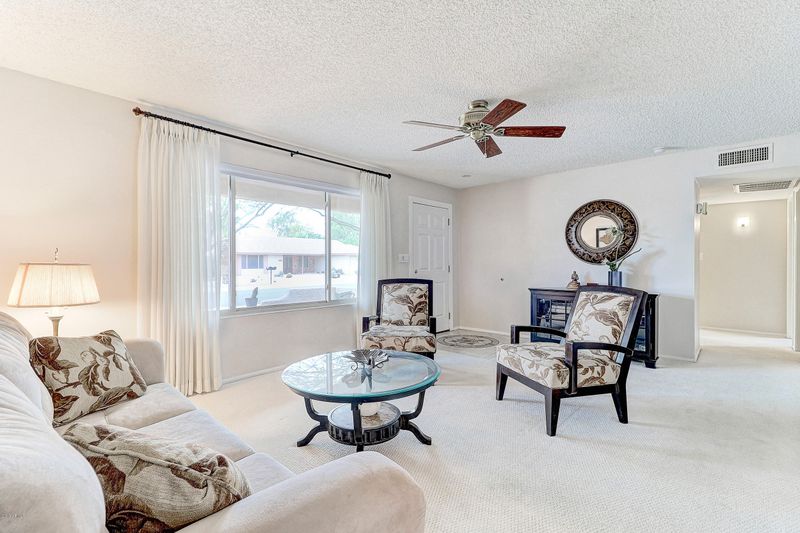 5042 E Summer Moon Ln, Phoenix, AZ 85044