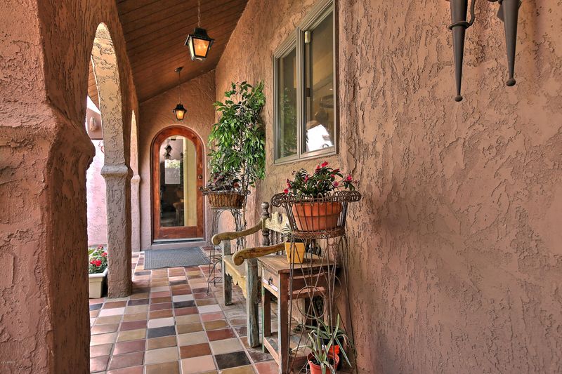 5043 E Osborn Rd, Phoenix, AZ 85018