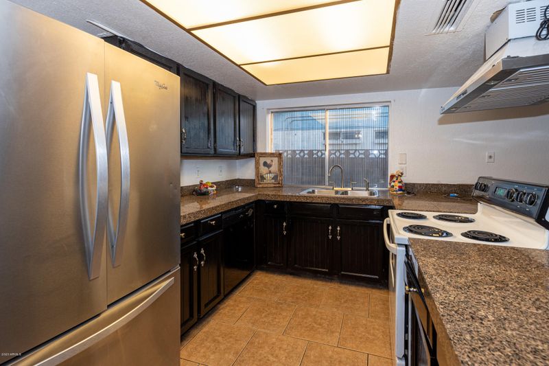 5044 N 71st Ave, Glendale, AZ 85303