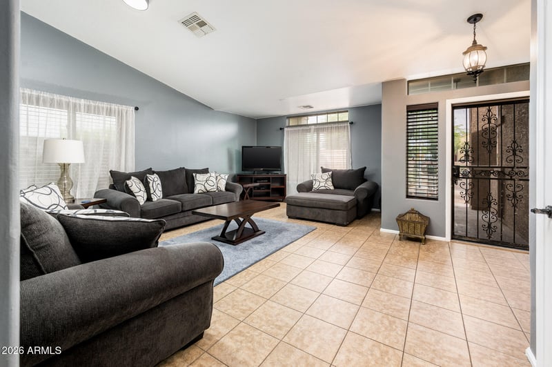 5045 Nancy Ln, Laveen, AZ 85339