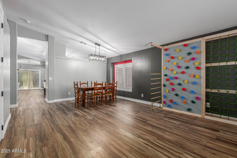 5046 Roosevelt St, Tempe, AZ 85282
