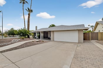 5047 Mesquite Wood Ct, Phoenix, AZ 85044