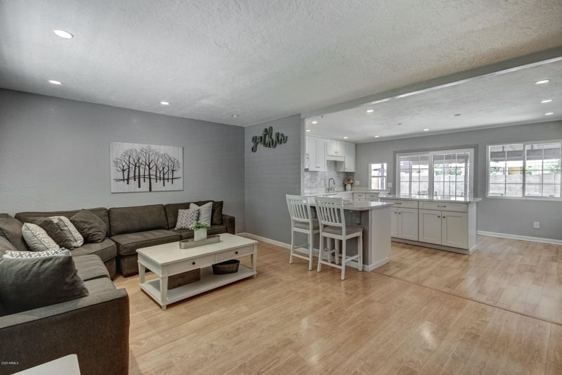 505 E Lodge Dr --, Tempe, AZ 85283