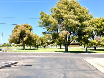 505 Lydia Ln, Phoenix, AZ 85042