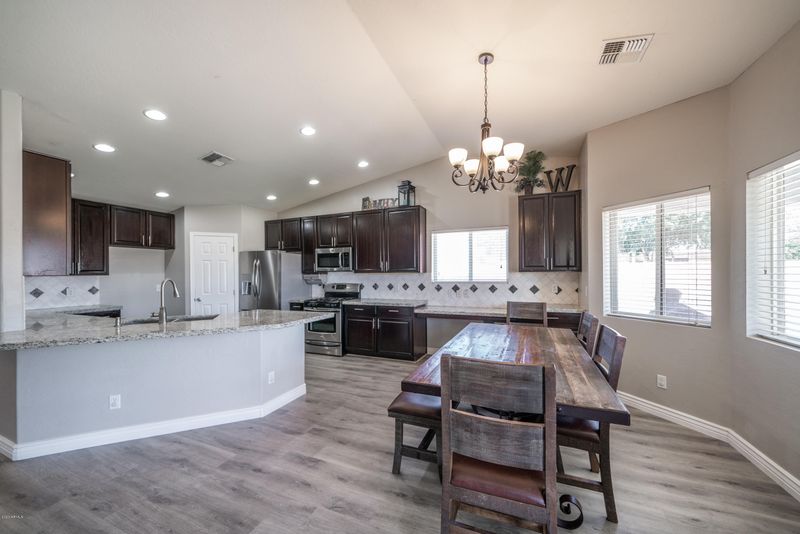 505 N 95th Pl, Mesa, AZ 85207