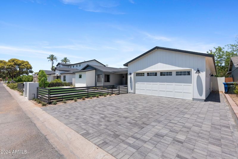 5050 E Weldon Ave, Phoenix, AZ 85018