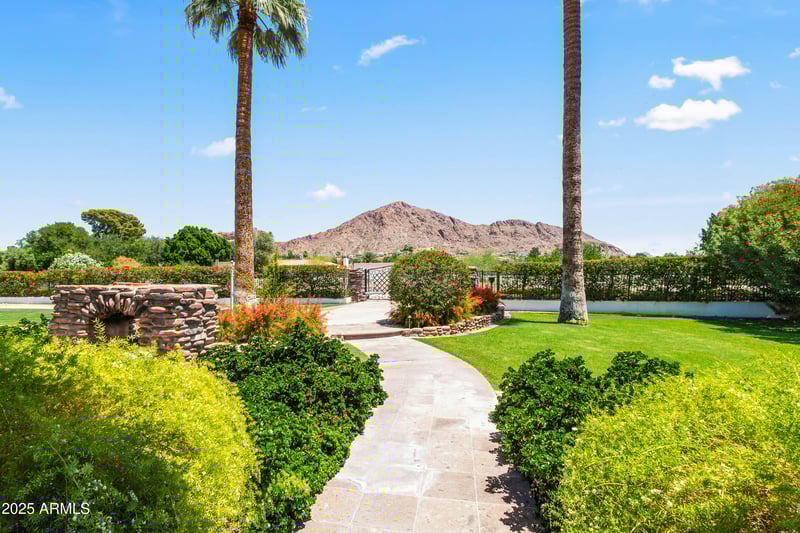 5051 Lafayette Blvd, Phoenix, AZ 85018