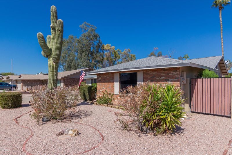 5052 E Magic Stone Dr, Phoenix, AZ 85044