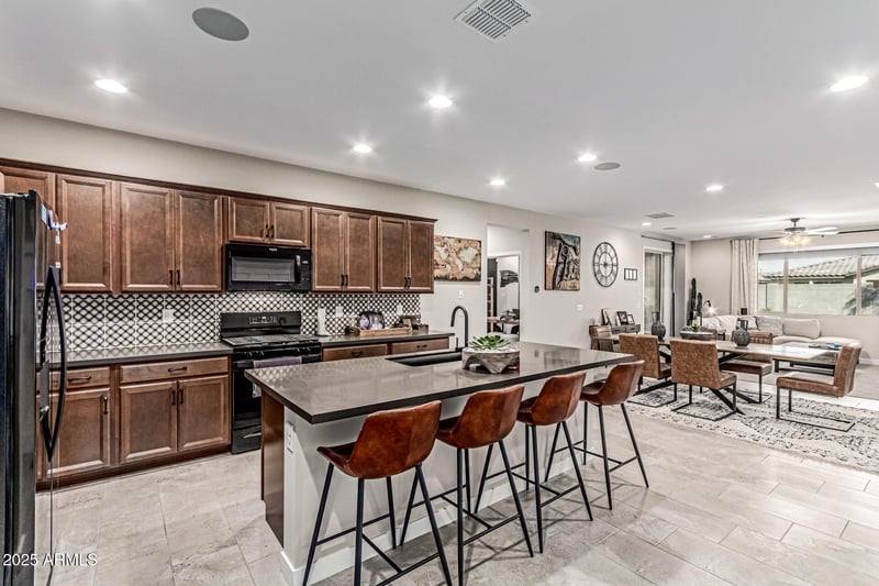 5059 183rd Ln, Litchfield Park, AZ 85340