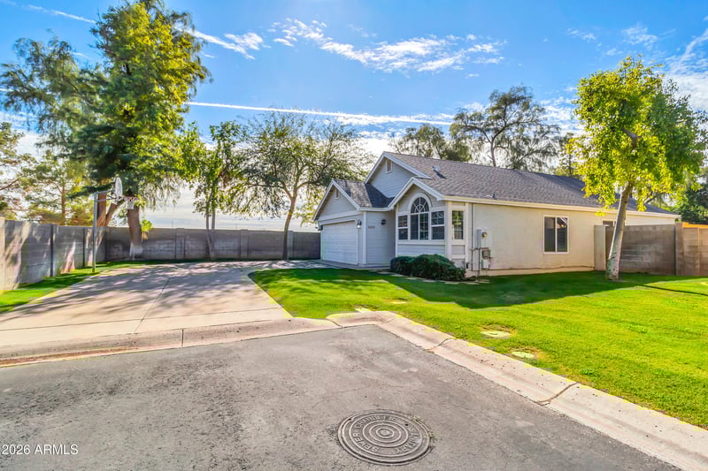 5059 Chicago Cir, Chandler, AZ 85226