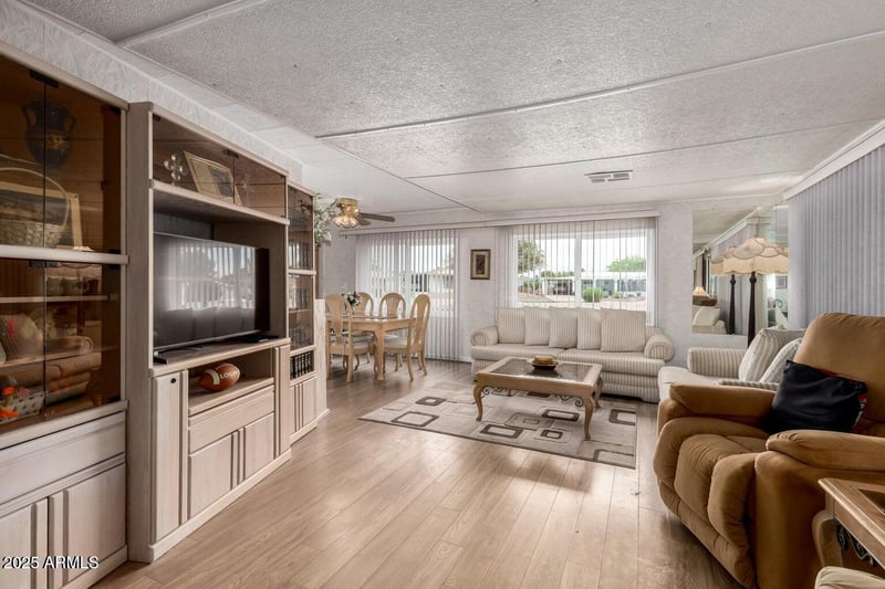 506 81st Pl, Mesa, AZ 85208