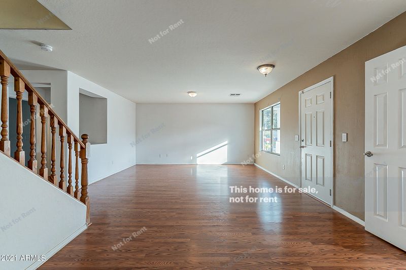 506 E Milada Dr, Phoenix, AZ 85042