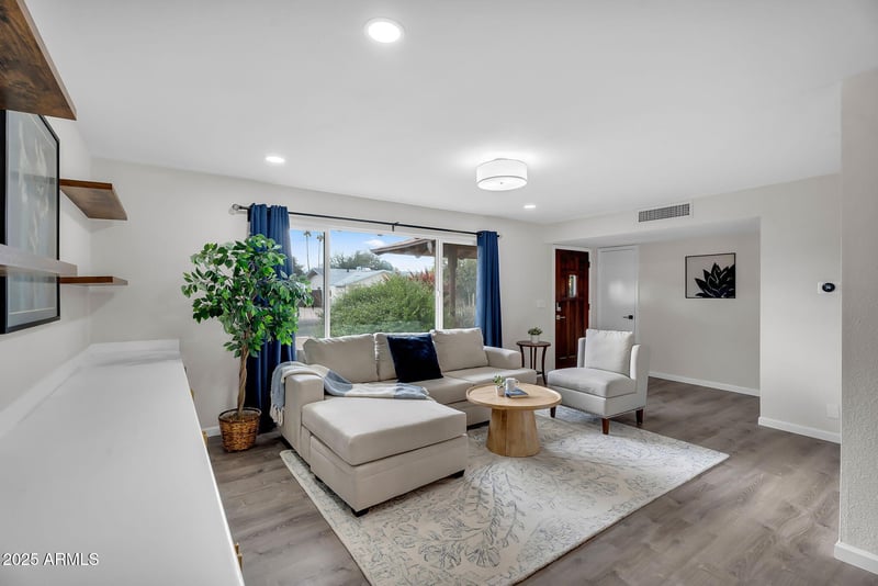 506 Ellis Dr, Tempe, AZ 85282