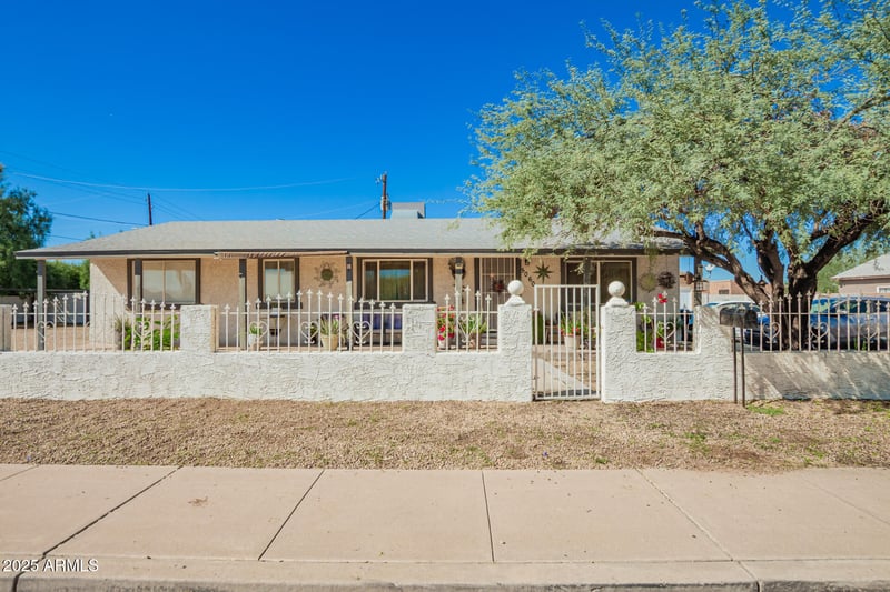 5060 9th St, Phoenix, AZ 85040