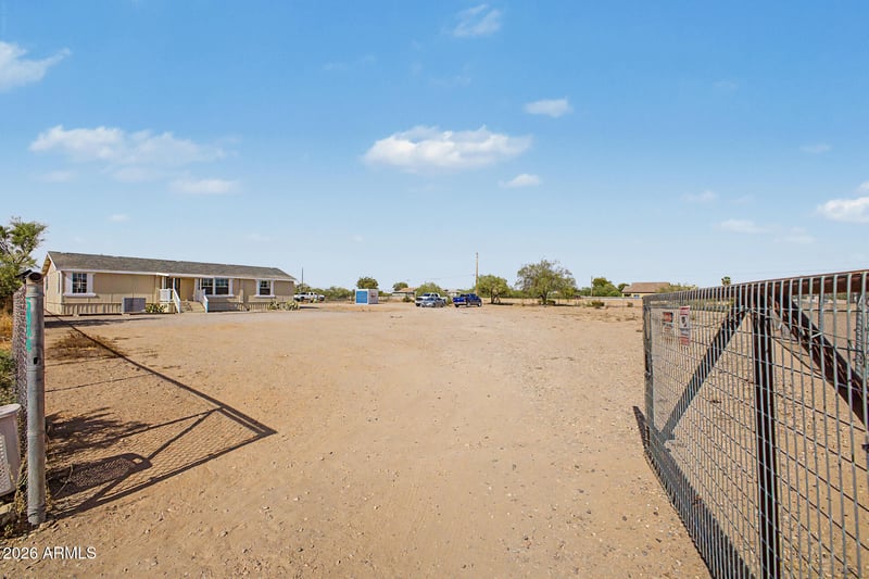 5060 Santa Clara Dr, San Tan Valley, AZ 85140