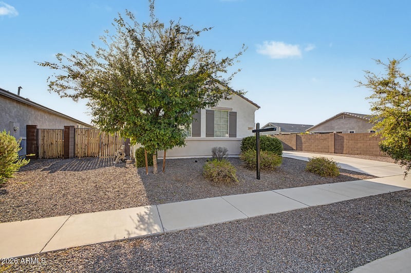 5060 N 84th Dr, Glendale, AZ 85305