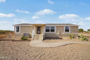 5060 Santa Clara Dr, San Tan Valley, AZ 85140