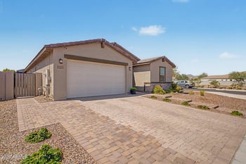 5065 W Karl St, San Tan Valley, AZ 85144