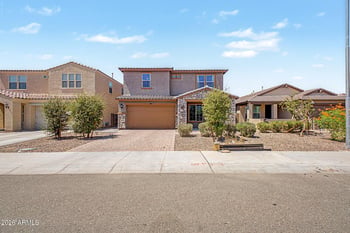 5066 N 79th Ln, Glendale, AZ 85303
