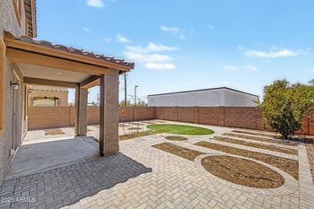 5066 N 79th Ln, Glendale, AZ 85303